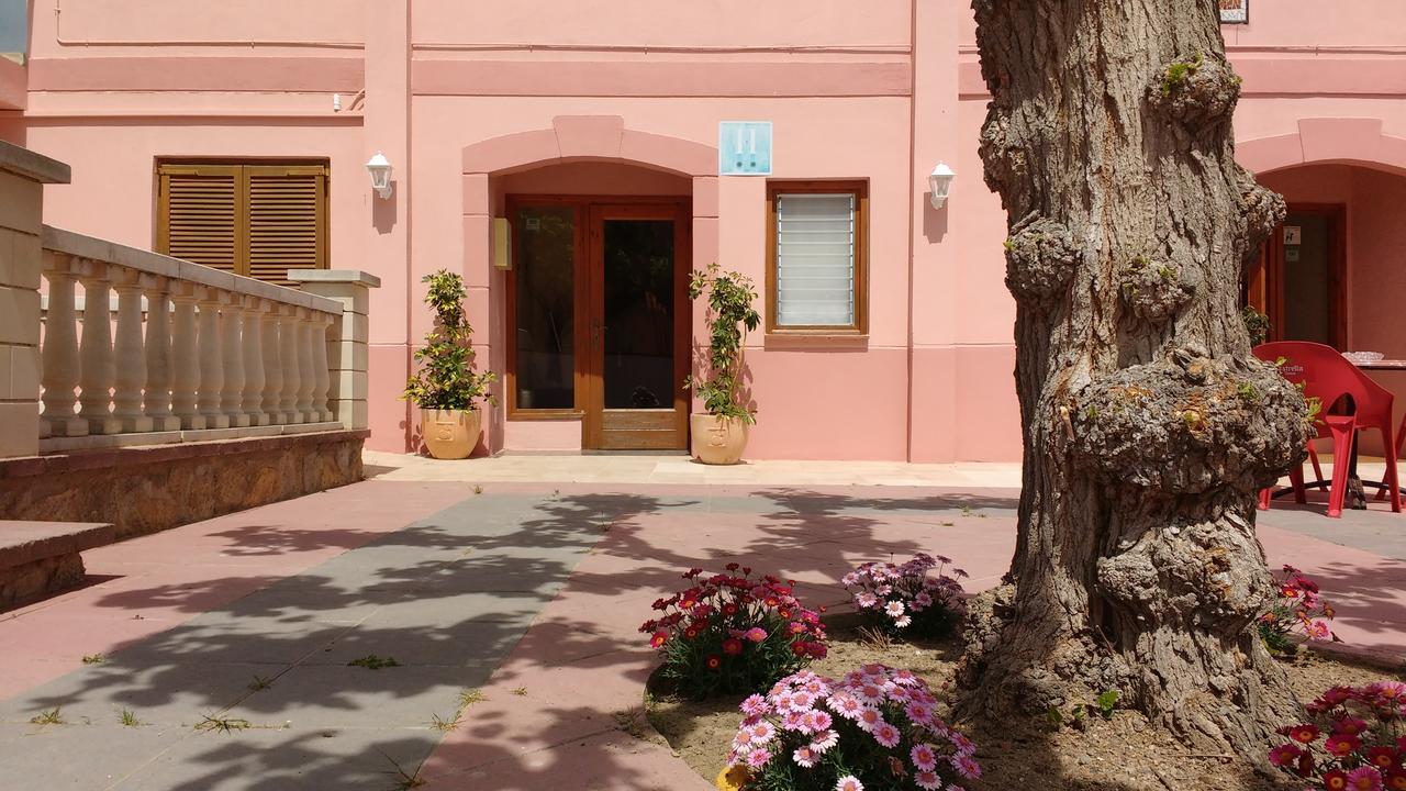Ca L'Amadeu Hotel Vilanova de Escornalbou Exterior photo